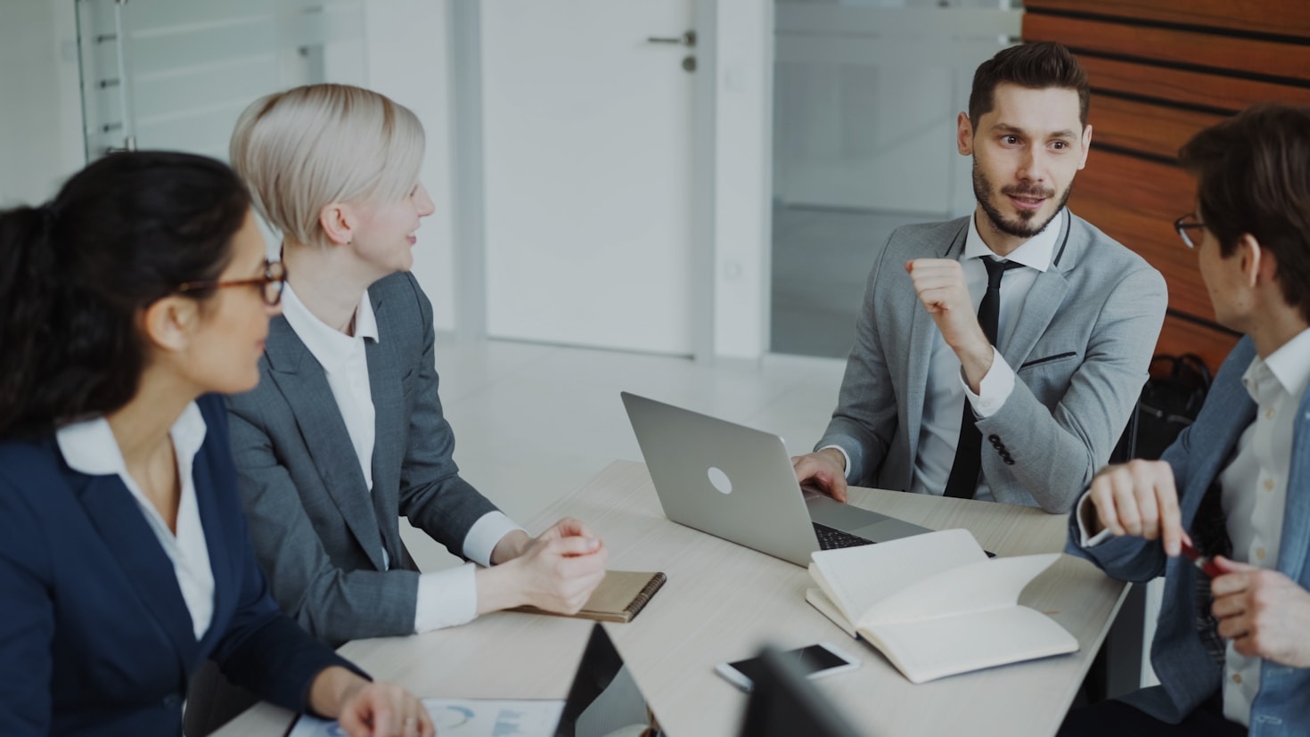 Cómo escalar tu negocio mediante el networking estratégico